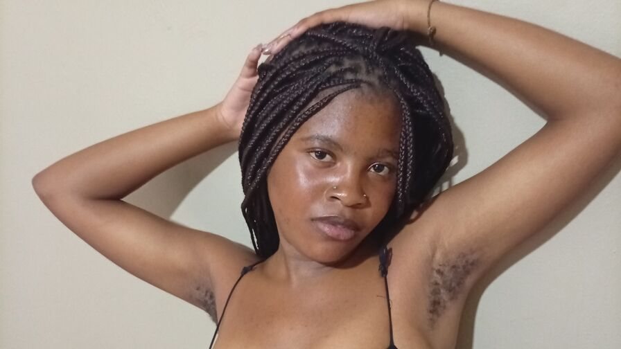 CharryBannie Nude