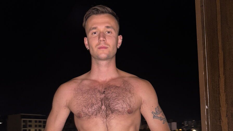 ClarkJonathan Nude