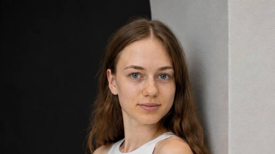 CleoraClouden Nude