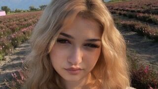 Free Nude CloudyFox