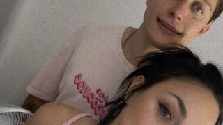 Free Nude CoraAndOwen