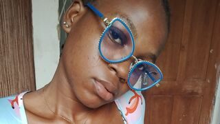 Free Nude DahNorah