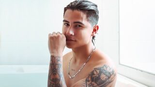 Free Nude DavidBless