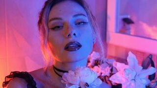 Free Nude DiaDiam