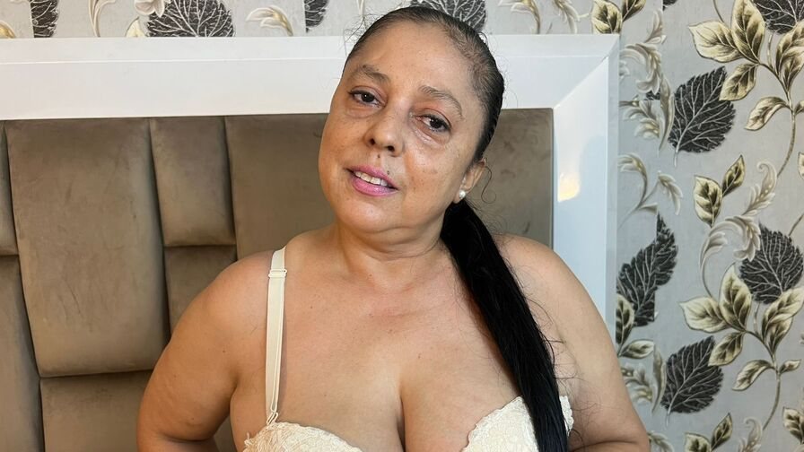 ElianyAdams Nude