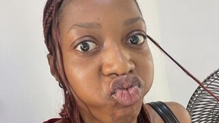 Free Nude EllaAria