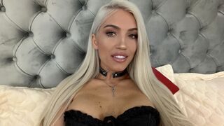 Free Nude ElsaPressley