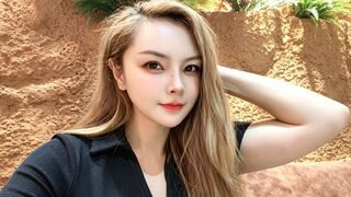Free Nude EmilyXiu
