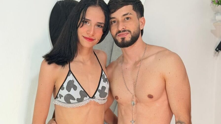 EmmiAndLiam Nude