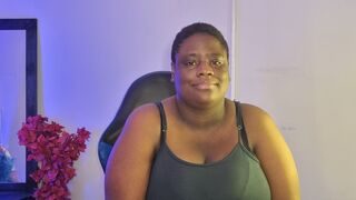 Free Nude EmyliLee