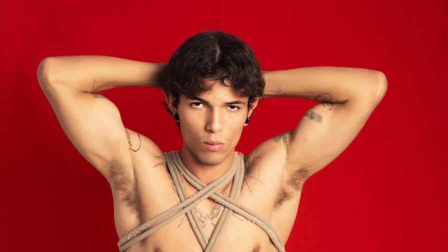 EnzoHunters Nude