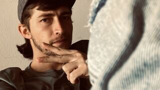 Free Nude EvansAlex