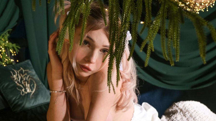FinnaHall Nude