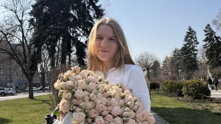FloraMorris Nude