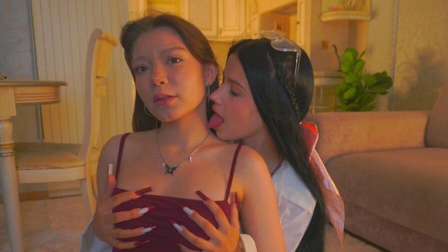 GeorginaAndBlond Nude