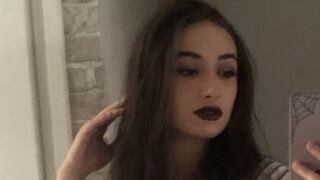 Free Nude GiaSteff