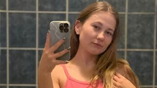 Free Nude GlossyMonica