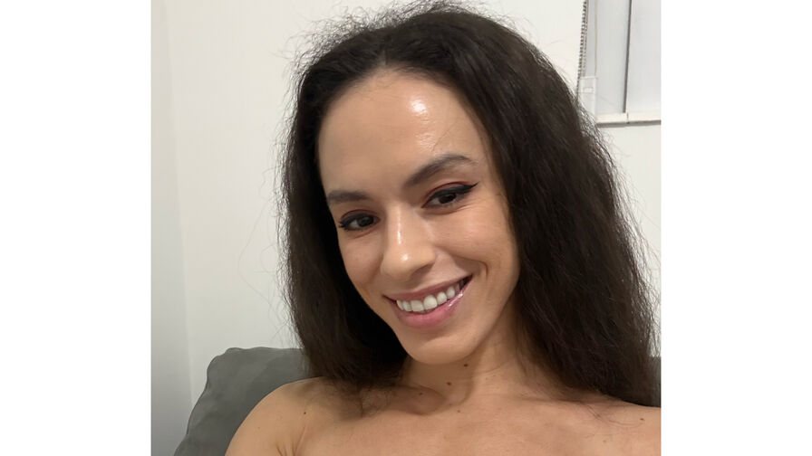 Honeybrooke Nude