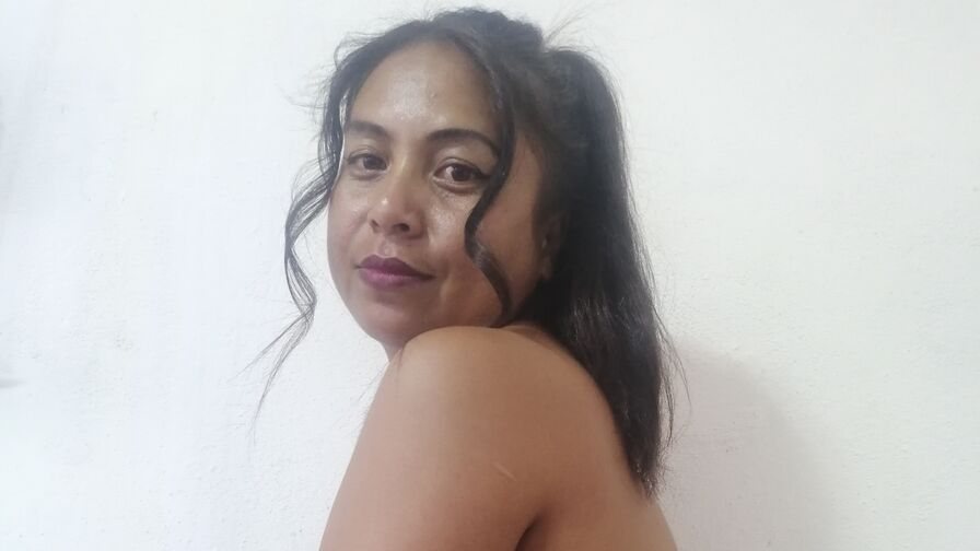 IdealBrooks Nude