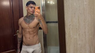 Free Nude Jhordi