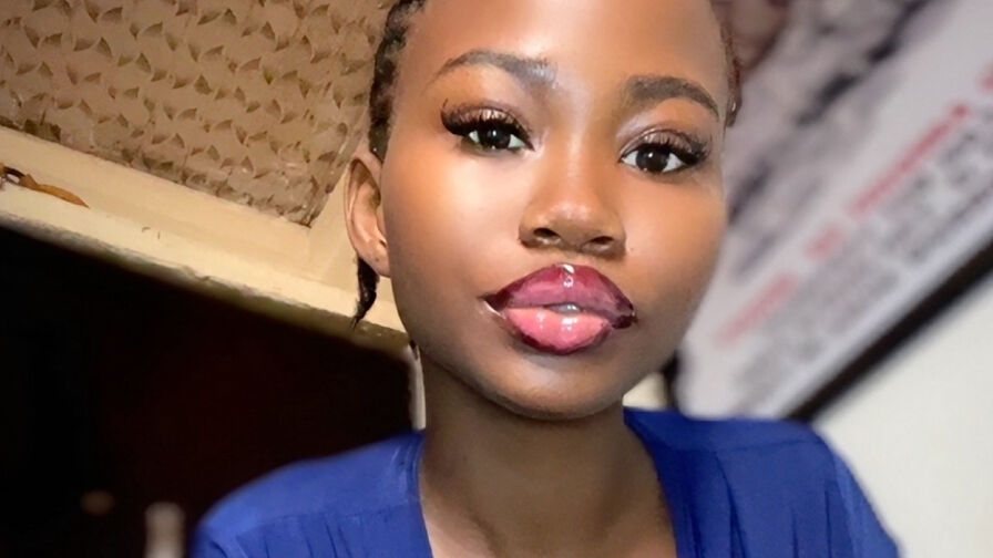 JoyWinnie Nude
