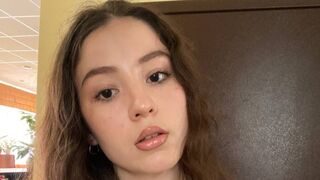 Free Nude JulyLarain