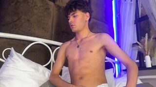 Free Nude KamalKramer