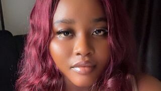 Free Nude KateHenshaw