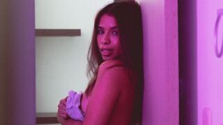 Free Nude KianaGreen