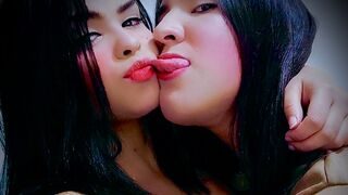 Free Nude KiaraAndPollyy