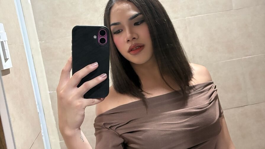 KristineAsli Nude