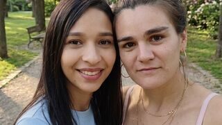 Free Nude LauryAndLina