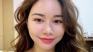 Free Nude LianaFeng