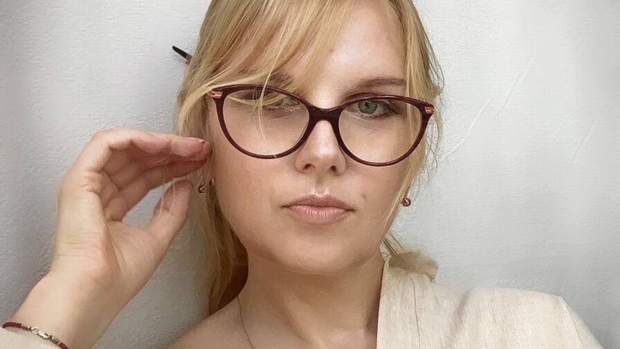 LinaTyche Nude