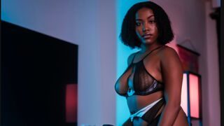 Free Nude LivSinclair