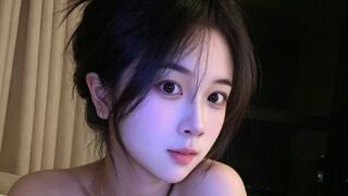 Free Nude LiviaLi