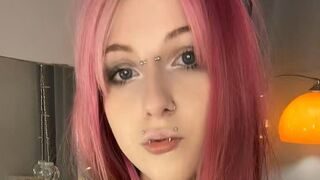 Free Nude LolaVale