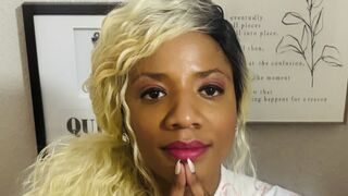 Free Nude Lolaredstarr