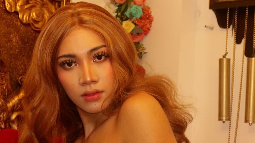 MadhisonCarolina Nude