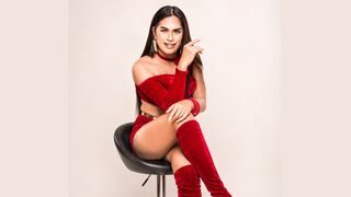 Free Nude MadisonHail