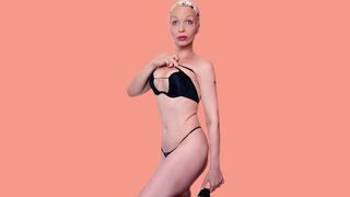 Free Nude MarinaLilas