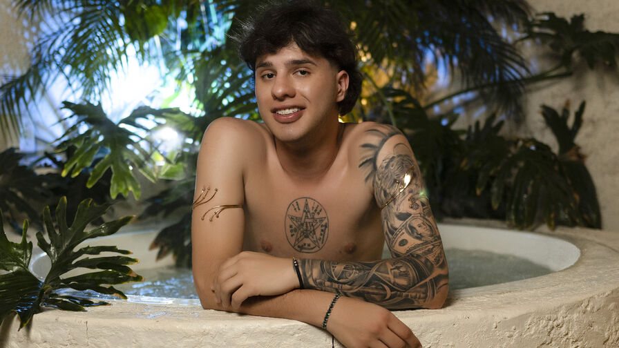 MaximoReyes Nude