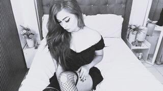 Free Nude MckenzieLeei