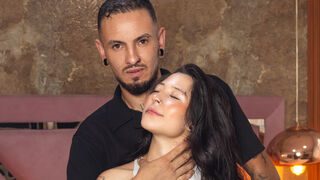 Free Nude MelanyAndJason