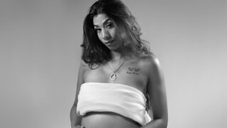 Free Nude MelanySton