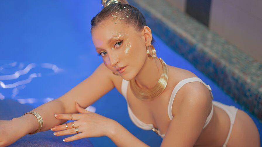 MiaCartie Nude