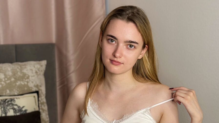 MiaDaisy Nude