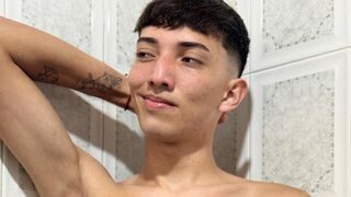 Free Nude MichaelVaz