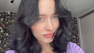 Free Nude MindyCafarella