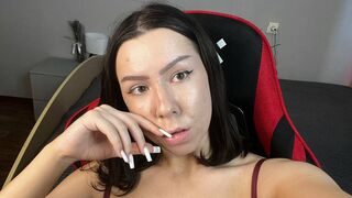 Free Nude MiraMegan